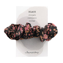 Load image into Gallery viewer, Scrunchie black
